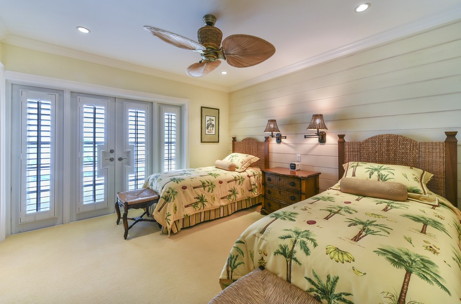Twin Bedroom